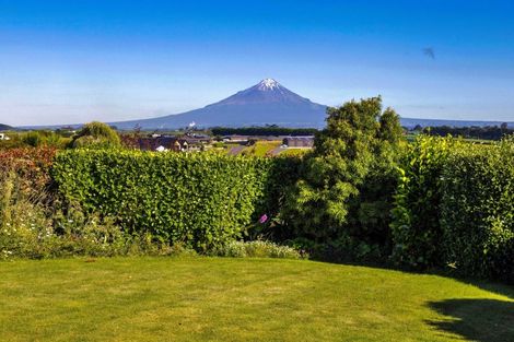 Photo of property in 3 Larlin Heights, Hawera, 4675