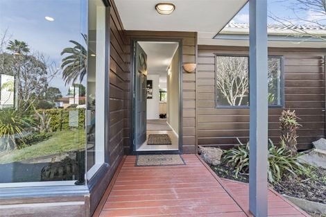 Photo of property in 98 Caribbean Drive, Unsworth Heights, Auckland, 0632