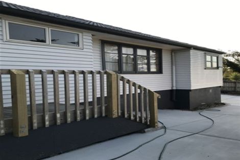 Photo of property in 11 Ramwall Place, Weymouth, Auckland, 2103