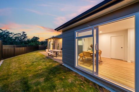 Photo of property in 23 Thornbury Lane, Timberlea, Upper Hutt, 5018