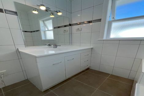 Photo of property in 61 Oakdale Road, Mount Roskill, Auckland, 1041