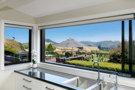 Photo of property in 34 Piro Place, Acacia Bay, Taupo, 3385