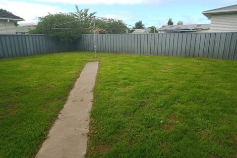 Photo of property in 16 Winchester Street, Levin, 5510