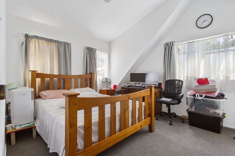 Photo of property in 28 Forest Hill Road, Henderson, Auckland, 0612