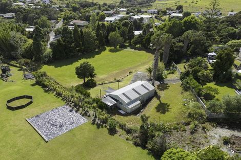 Photo of property in 30 Berghan Road, Coopers Beach, 0420