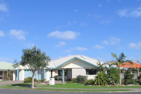 Photo of property in 12 Sandhurst Drive, Papamoa Beach, Papamoa, 3118