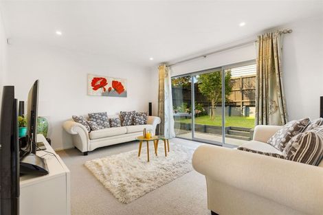 Photo of property in 20 Shelduck Way, Hobsonville, Auckland, 0616