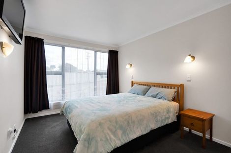 Photo of property in 4 Ramanui Avenue, Hawera, 4610