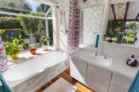 Photo of property in 52 Thatcher Street, Castlecliff, Whanganui, 4501