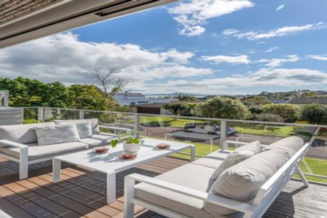 Photo of property in 25 Endymion Place, Half Moon Bay, Auckland, 2012