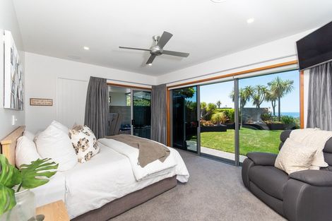 Photo of property in 135 Eskridge Drive, Eskdale, Napier, 4182