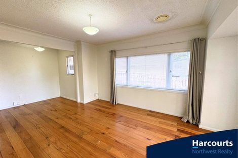 Photo of property in 1a Truscott Place, West Harbour, Auckland, 0618