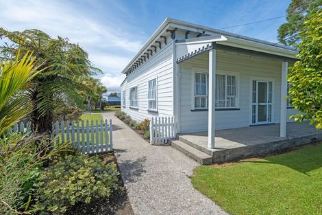 Photo of property in 133 Russell Street, Westport, 7825