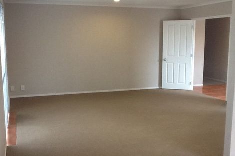 Photo of property in 487 Te Irirangi Drive, Flat Bush, Auckland, 2013
