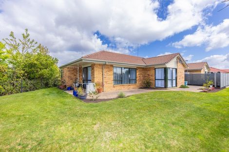 Photo of property in 115 Oakridge Grove, Flagstaff, Hamilton, 3210