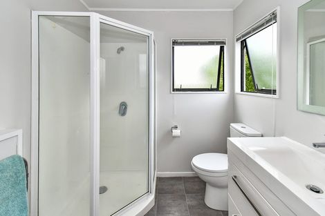 Photo of property in 29 Len Garlick Place, Pahurehure, Papakura, 2113