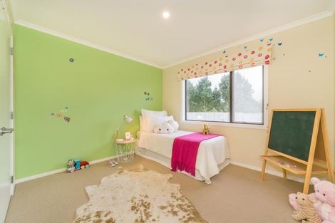 Photo of property in 4 Winifred Way, Belmont, Lower Hutt, 5010