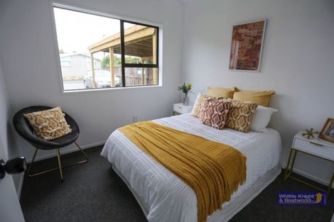 Photo of property in 2/92c Englefield Road, Northwood, Christchurch, 8051