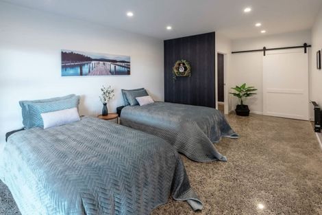 Photo of property in 64a Hattaway Avenue, Bucklands Beach, Auckland, 2012