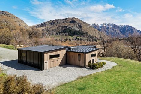 Photo of property in 362 Tucker Beach Road, Queenstown Hill, Queenstown, 9371