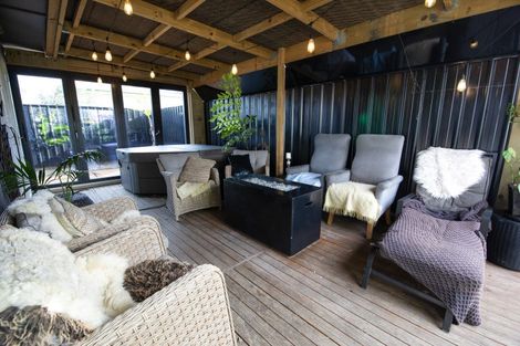 Photo of property in 15 Puketapu Road, Taradale, Napier, 4112