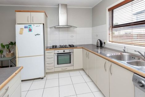 Photo of property in 54 Hattaway Avenue, Bucklands Beach, Auckland, 2012