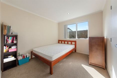 Photo of property in 2b Stephen Avenue, Henderson, Auckland, 0610