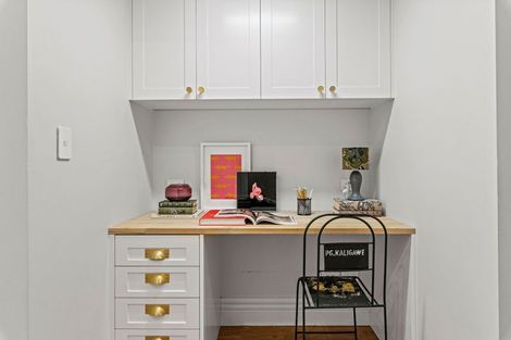 Photo of property in 87 Cashmere Road, Cashmere, Christchurch, 8022