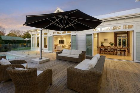 Photo of property in 30 Wroxton Terrace, Merivale, Christchurch, 8014