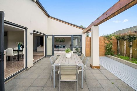 Photo of property in 25 Erne Crescent, East Tamaki, Auckland, 2016