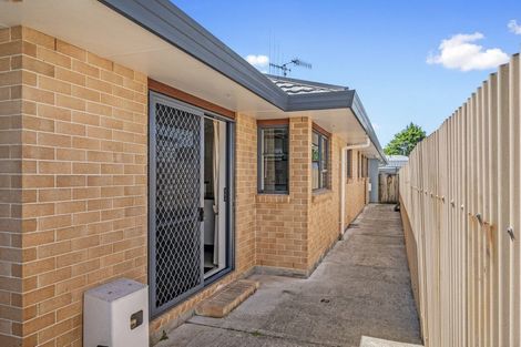 Photo of property in 52a Queen Street West, Levin, 5510