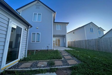 Photo of property in 2 Warbler Crescent, Papakura, 2110