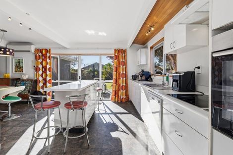 Photo of property in 18 Croziers Road, St Albans, Christchurch, 8052