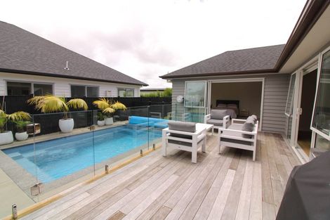 Photo of property in 216 Wainui Road, Silverdale, 0932