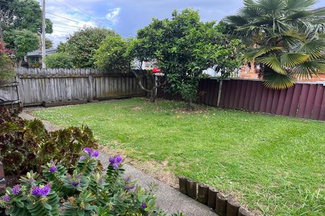 Photo of property in 1/15 Hamilton Road, Papatoetoe, Auckland, 2025
