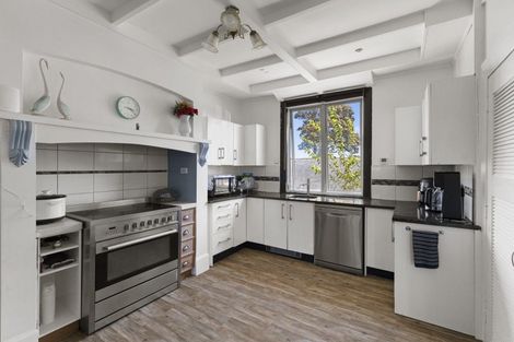 Photo of property in 82 Barrett Street, Westown, New Plymouth, 4310