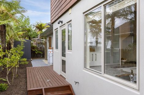 Photo of property in 2/745 Acacia Bay Road, Acacia Bay, Taupo, 3330