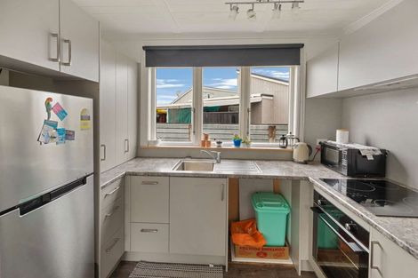 Photo of property in 2 Moore Avenue, Tawhero, Whanganui, 4501