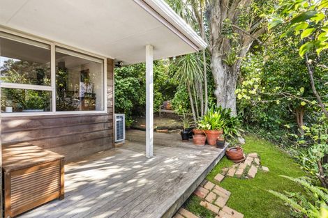 Photo of property in 1/28 Cresta Avenue, Beach Haven, Auckland, 0626