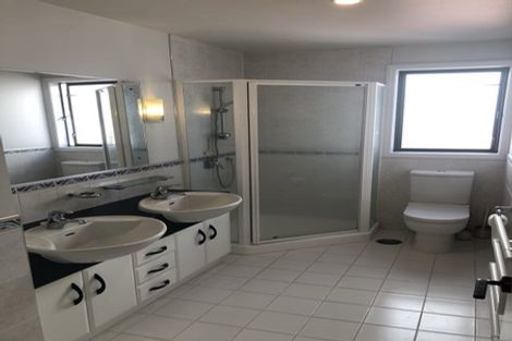 Photo of property in 132 Harbour Village Drive, Gulf Harbour, Whangaparaoa, 0930