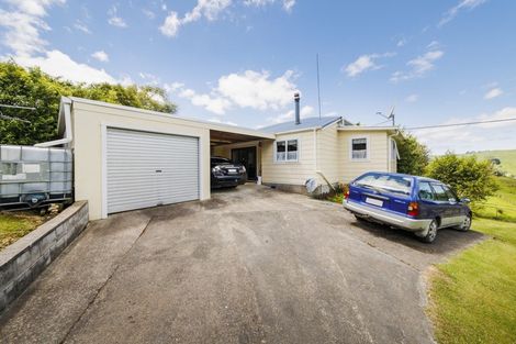 Photo of property in 18 Marshall Road, Hunterville, 4730