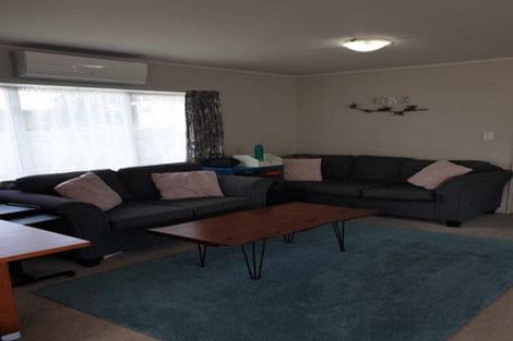 Photo of property in 26 Edwards Avenue, Henderson, Auckland, 0610