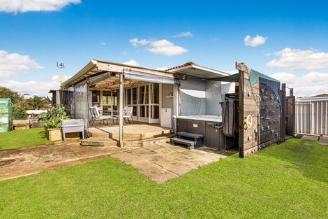 Photo of property in 9 Rata Street, Waiuku, 2123