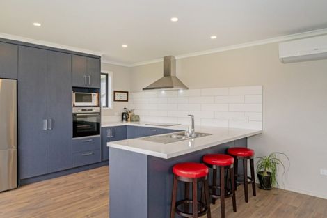 Photo of property in 90 Kupe Drive, Whitianga, 3510