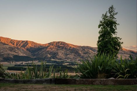 Photo of property in 1147b Lake Hawea-albert Town Road, Albert Town, Wanaka, 9382