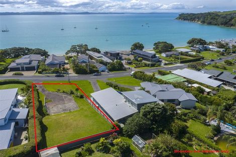 Photo of property in 51 Tindalls Bay Road, Tindalls Beach, Whangaparaoa, 0930