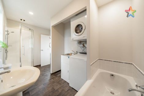 Photo of property in 12 Montgomery Avenue, Karori, Wellington, 6012