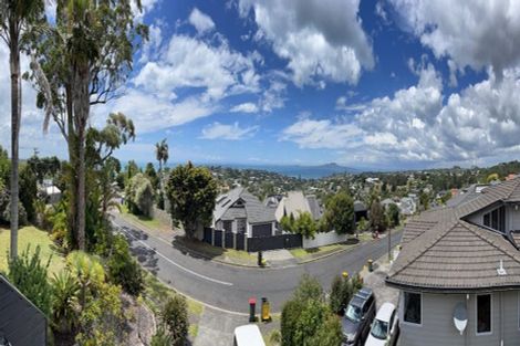 Photo of property in 1 Calypso Place, Rothesay Bay, Auckland, 0630