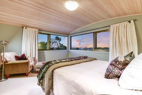 Photo of property in 145 Lake Crescent, Hamilton Lake, Hamilton, 3204