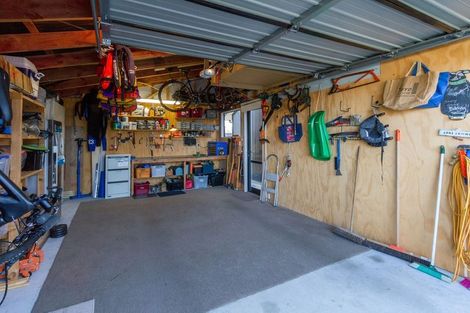 Photo of property in 2 Alpha Close, Wanaka, 9305